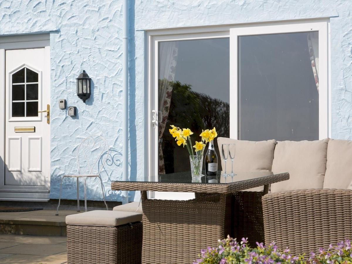 Pass The Keys Cozy 3 Bedroom Cottage With Stunning Sea View Moelfre Exterior foto